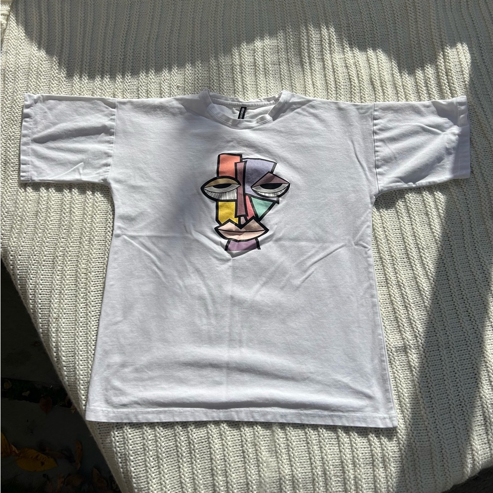 White Graphic Tee, Size XL - Picture 2 of 4